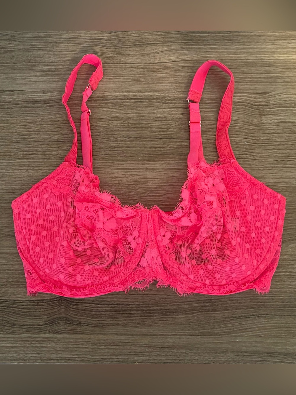 Victoria's Secret Dream Angels Hot Pink Lace Underwire Bra